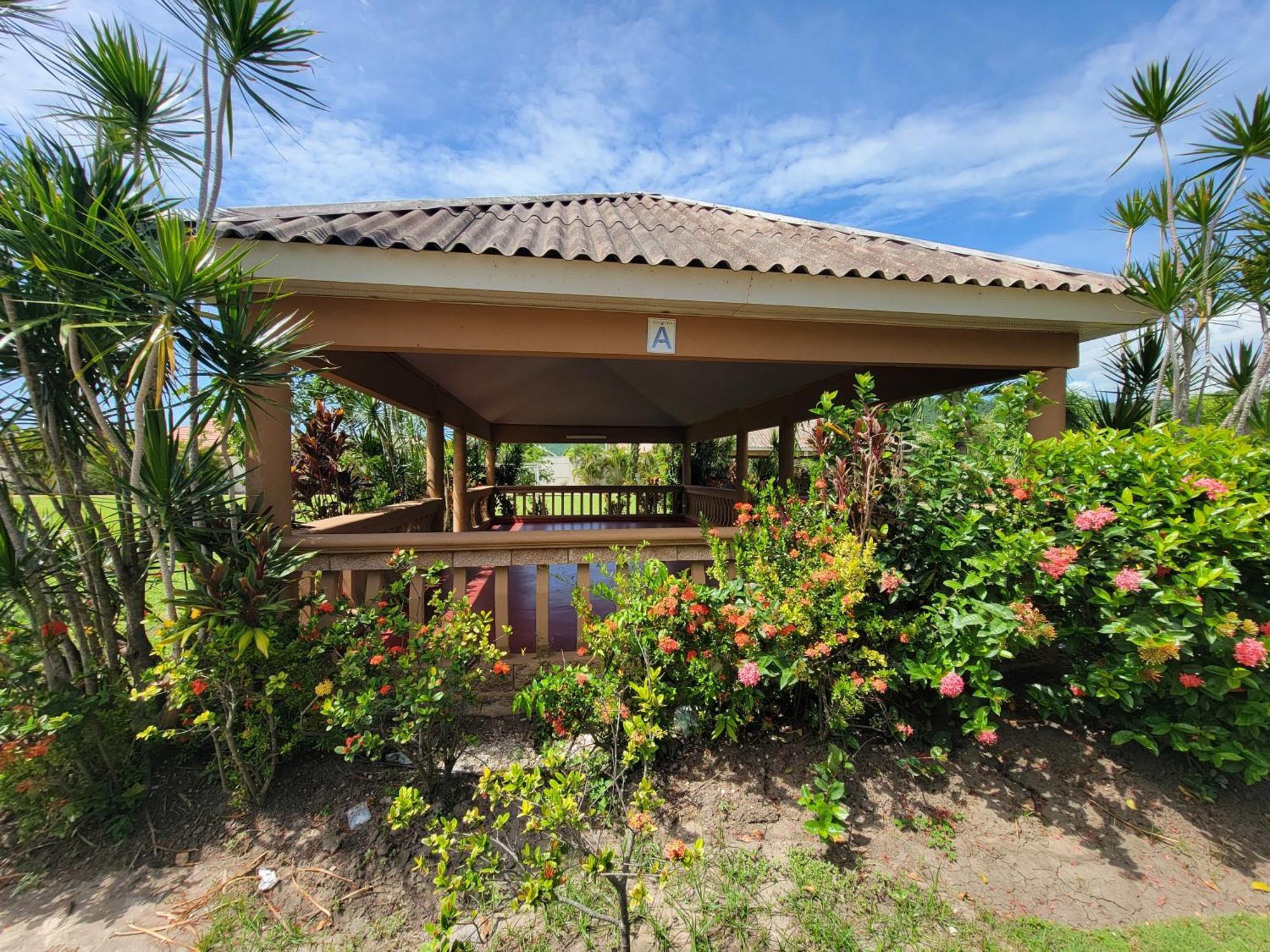 Comfortable Strategic Lodging Quarters Spanish Town Ngoại thất bức ảnh